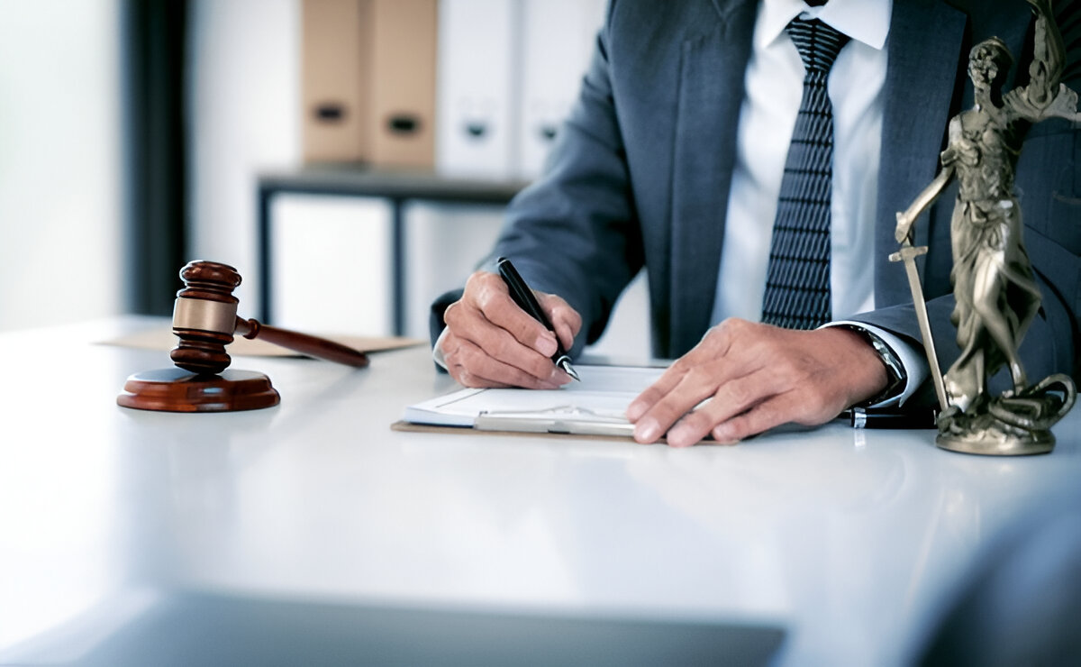 Divorce Lawyers for Men